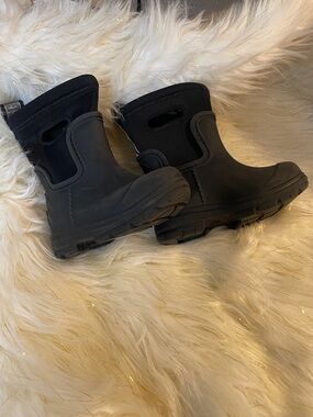 Kids Black Waterproof Pull-On Rain Boots